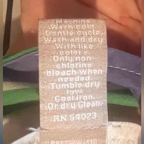 Banana Republic Semi-sheer blouse Size S. - Picture 5 of 5